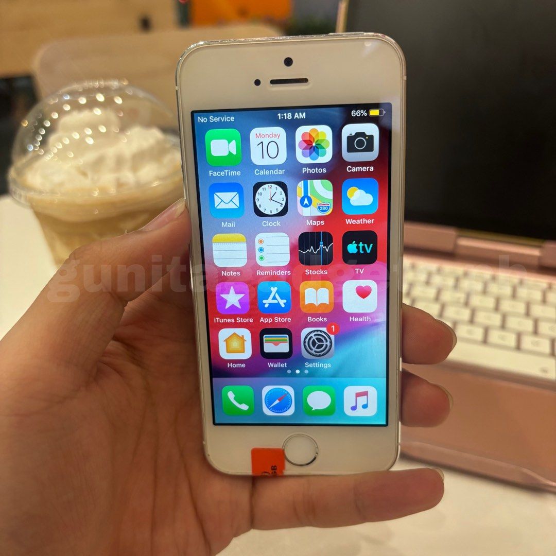 iPhone 5s as Digi (16GB) (Category: Video Cameras) located in Quezon City. Submitted by gunitagadgets.ph (Listing ID 1465784169, Image 3). Description: TEXT ME TO ORDER!!! hello people! selling my 5S 16GB in Silver and Space Grey 📸 Original pre-owned Apple units, mainly recommended for digicam use, Apple Music, and casual use. Details: • Silver & Space Grey available • 16GB • Wi-Fi only • AirDrop works • Touch ID / fingerprint works • Sound work