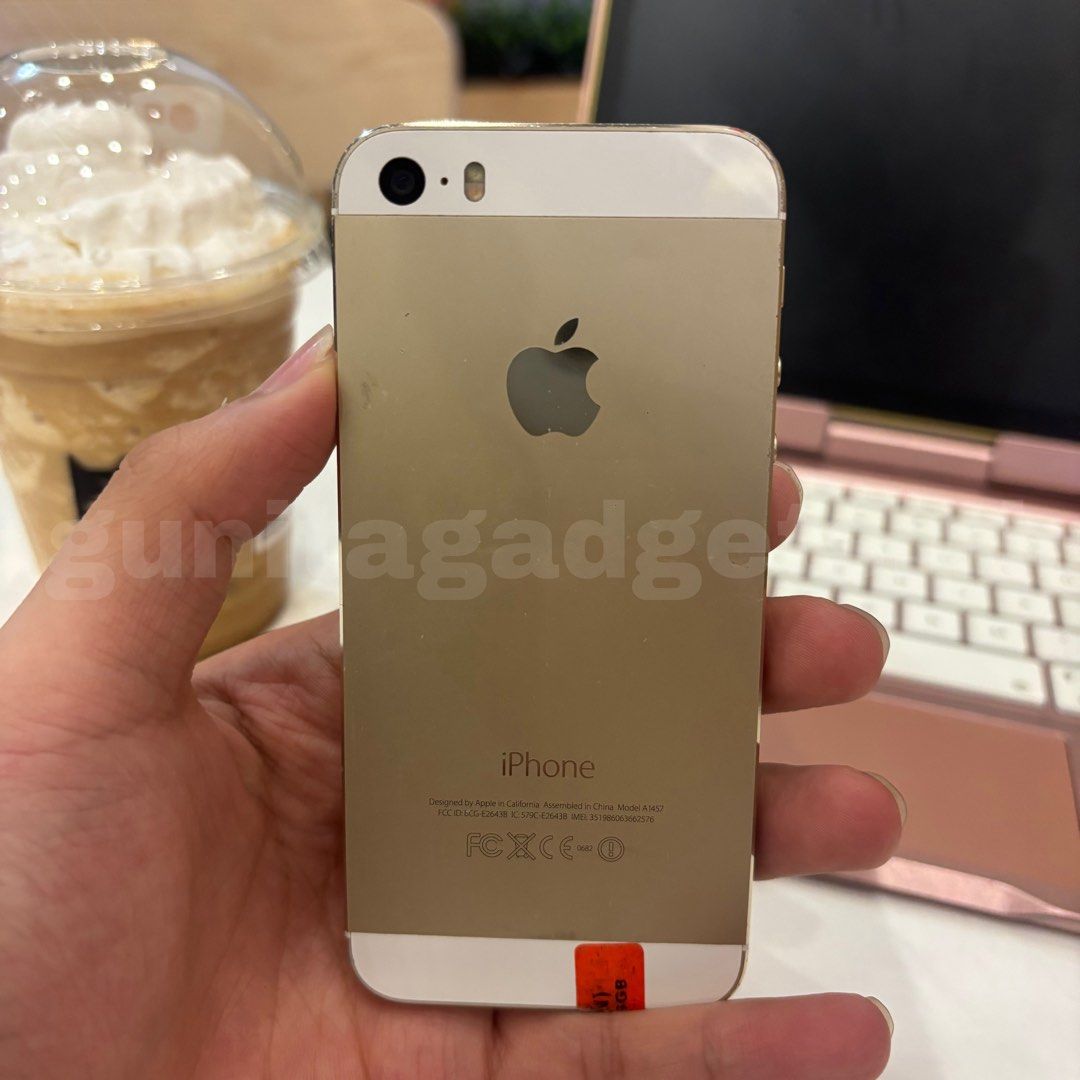 iPhone 5s (DigiCam) 16gb (Category: Video Cameras) located in Quezon City. Submitted by gunitagadgets.ph (Listing ID 1465783930, Image 3). Description: TEXT ME TO ORDER!!! hello people! selling my 5S 16GB in Silver and Space Grey 📸 Original pre-owned Apple units, mainly recommended for digicam use, Apple Music, and casual use. Details: • Silver & Space Grey available • 16GB • Wi-Fi only • AirDrop works • Touch ID / fingerprint works • Sound work