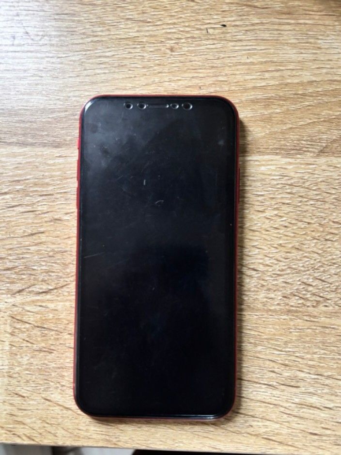 iPhone XR (Read Description) (Category: iPhone X Series) located in Manila. Submitted by rezzy580 (Listing ID 1465619218, Image 2). Description: Iphone Xr 64gb Red edition variant ❤️ No repair of history ✅ Camera working front and back✅ True tone✅ Battery 68%🔋 smooth touch screen and camera✅ No dents Check to sawa on meet up Honest issue: LCD Screen bleed working naman touching, Few scratches on camera side lens and little scratches on edges can