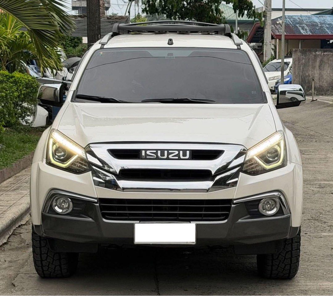 Isuzu Mu-X Lsa Blue Power Auto (Category: Used Cars) located in Manila. Submitted by quality_cars (Listing ID 1465934546, Image 1). Description: Another Budget Friendly Diesel SUV mga Boss Cash / Financing / Trade-in Isuzu Mux Lsa Blue Power A/T 2018 model 3.0 diesel engine All power features Push start / keyless entry All power features Touchscreen headunit Roof mount monitor Power seat Leather seats Roofrack Stepboard Projector headlight w/ Drl