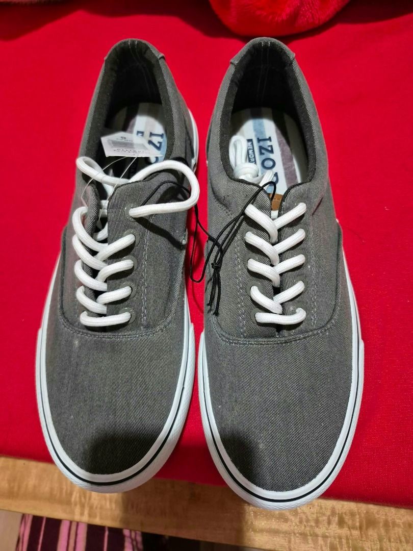 IZOD Shoe for girls (Category: Sneakers) located in Caloocan City. Submitted by zealriver-613d71 (Listing ID 1465912687, Image 2). Description: Size 8 from US 🇺🇸 BN for girls PRICE IS NEGOTIABLE.