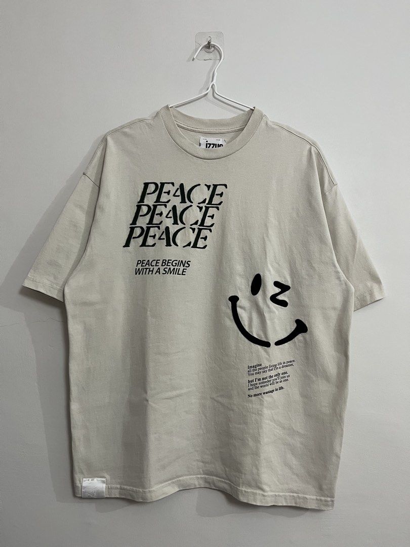 Izzue Peace Graphic Tee (Category: Tshirts & Polo Shirts ) located in Daet. Submitted by rens.finds (Listing ID 1465887327, Image 1). Description: - Brand: izzue - Condition: 10/10 - Issue: ❌ - Color Rate: 10/10 - Length x Width ( 28 x 22 ) “Actual product color may vary due to lighting.” ⬅️ Swipe For More Details .