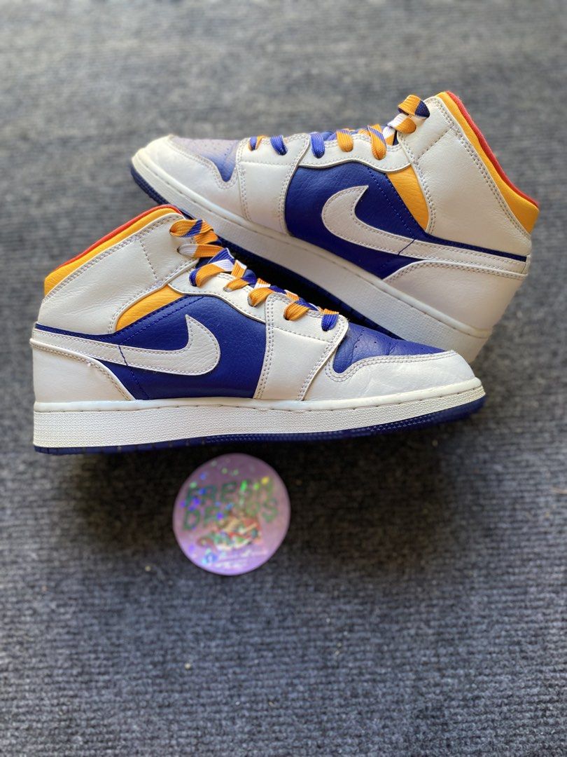 J1 mis low royal blue/ laser oranger (Category: Sneakers) located in Dumaguete. Submitted by freshdropsph (Listing ID 1465914528, Image 3). Description: LOCATION : NEGROS ORIENTAL Can ship nationwide Gcash payment No cod/cop Please check my reviews for assurance Unli vouch Negotiable .