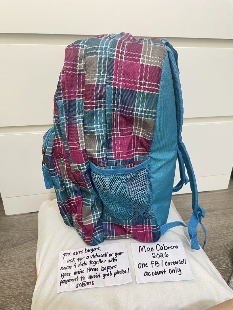 JANSPORT BACKPACK (ORIGINAL) (Category: Backpacks) located in Paranaque City. Submitted by maemae30 (Listing ID 1465765321, Image 2). Description: For Sale: Jansport backpack Like new condition Guaranteed Authentic H: 47cm L: 36cm W: 20cm Rfs: Not using anymore Price: 900 (fixed) Location: paranaque Ship: via lalamove, jnt (for items fit up to large pouch) or personal pick up Mop: via gcash, bpi.