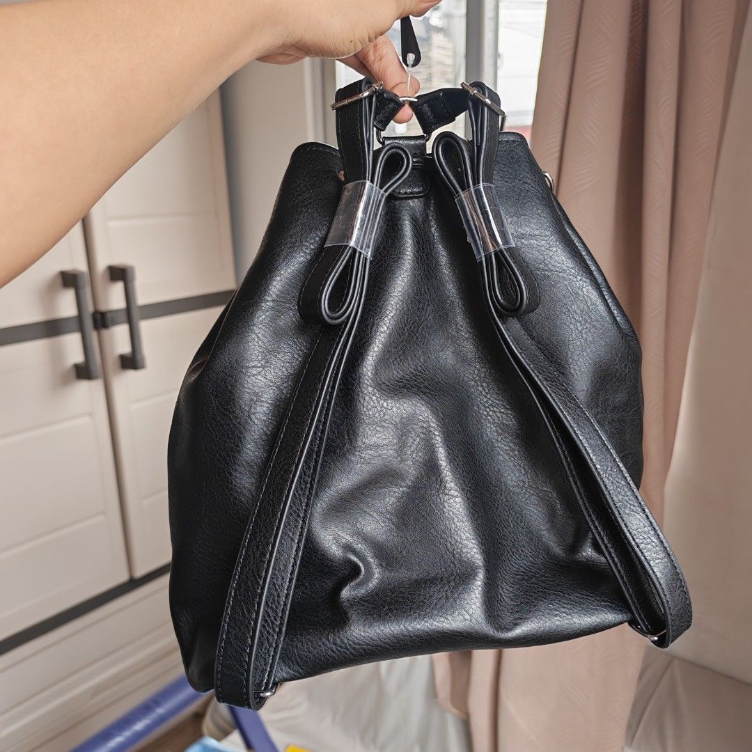 Japan bag (Category: Backpacks) located in Calamba. Submitted by puremoon_99c9e1 (Listing ID 1465911761, Image 2). Description: Bra d new japan backpack ang shoulder bag.