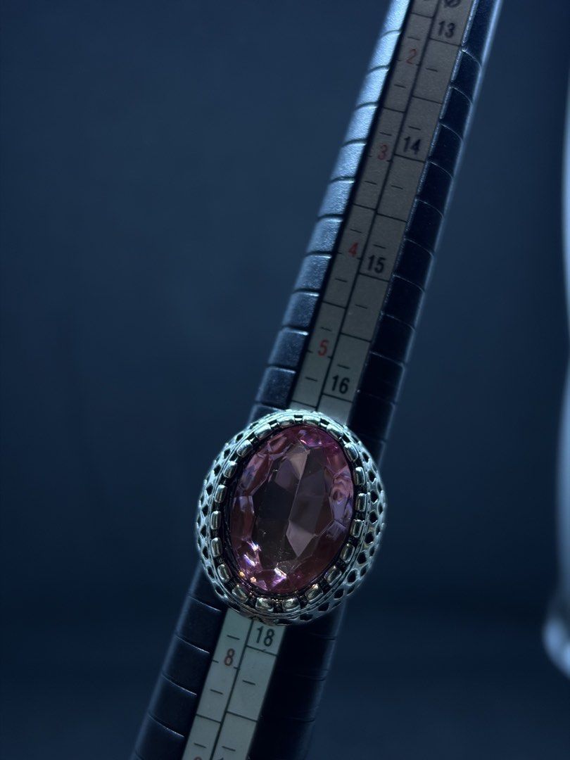 Japan Surplus Vintage Ring Size 7 (Category: Rings) located in Mexico. Submitted by secondstory.kr (Listing ID 1465897686, Image 1). Description: .