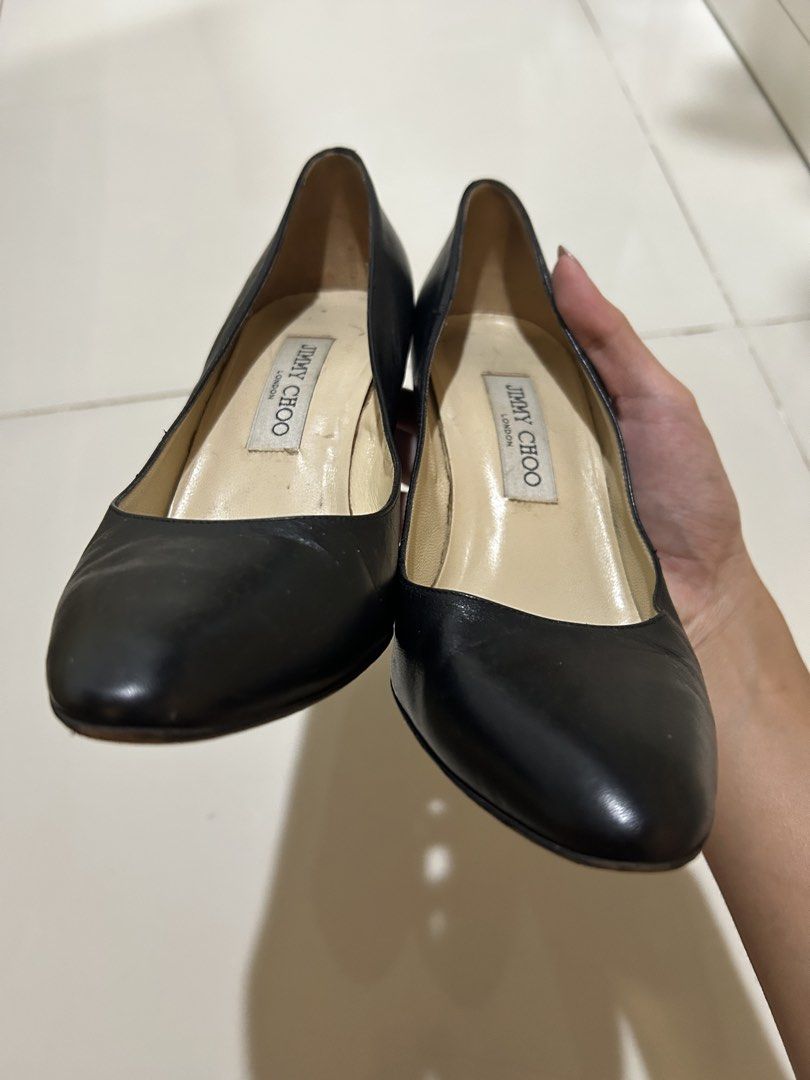 Jimmy Choo Pumps EU 39.5 (Category: Sneakers & Footwear) located in Makati City. Submitted by miss.manolos.closet (Listing ID 1465929052, Image 3). Description: .