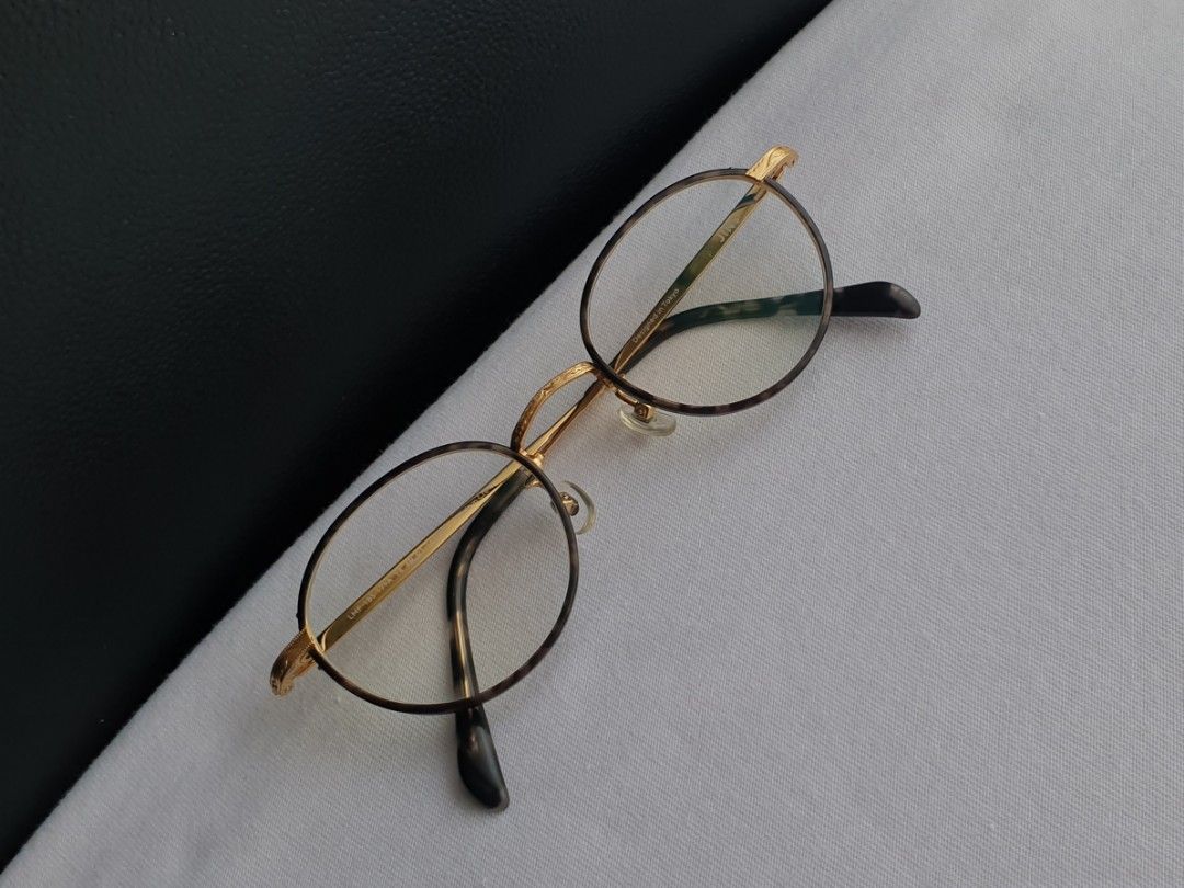JINS Tokyo Retro Eyeglass Frame (Category: Sunglasses & Eyewear) located in Quezon City. Submitted by WasalakTwo (Listing ID 1465949288, Image 3). Description: Bought in Japan Japan released Good condition Clean and presentable Lens are graded, but replaceable Open for delivery nationwide Front Width 13cm Front Height 4cm.