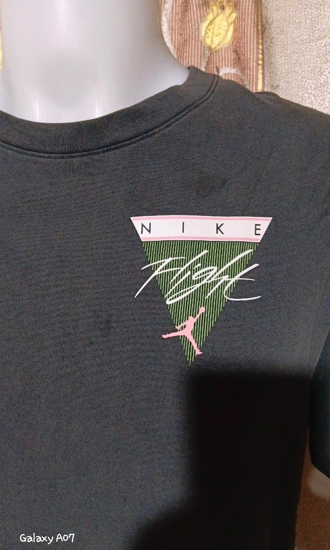 JORDAN (Category: Tshirts & Polo Shirts ) located in Banaybanay. Submitted by ram_3 (Listing ID 1465923387, Image 2). Description: J O R D A N In good condition Pa acid washed/rust / good faded No issue sa prints Large size Location: Banaybanay, Davao Oriental.