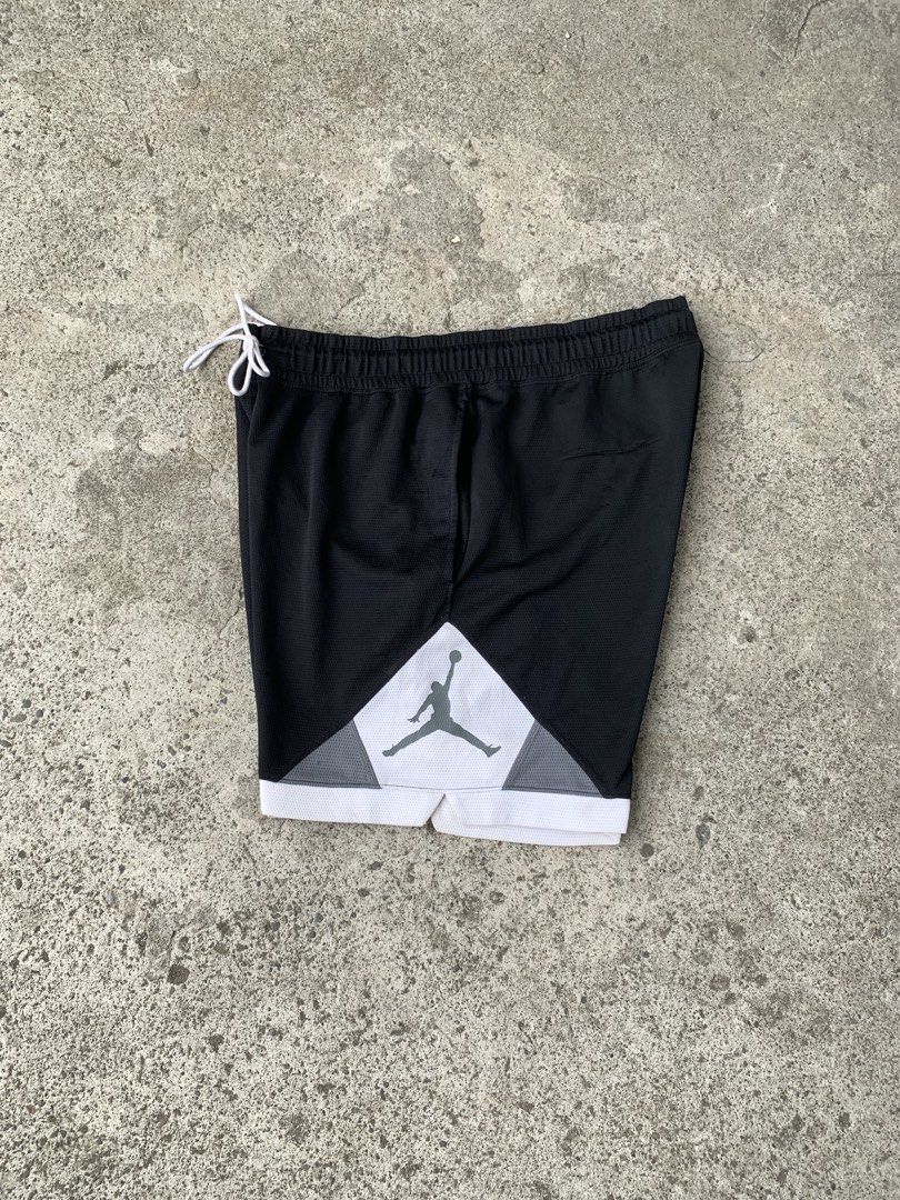 JORDAN DRIFIT AIR DIAMOND SHORT(authentic) (Category: Shorts) located in Kalibo. Submitted by thriftyfinds09 (Listing ID 1465886628, Image 1). Description: JORDAN DRIFIT AIR DIAMOND SHORT(authentic) COLOR MAY VARY DUE TO LIGHTING COLOR RATE:9.8 CONDITION RATE: 9.5 ISSUE:minimal rans, minor lints DIMENSIONS WIDTH: 35.5 LENGHT:18 Hem:13 LOCATION:BANGA AKLAN CAN DO SHIPPING NATIONWIDE 📥📥📥.