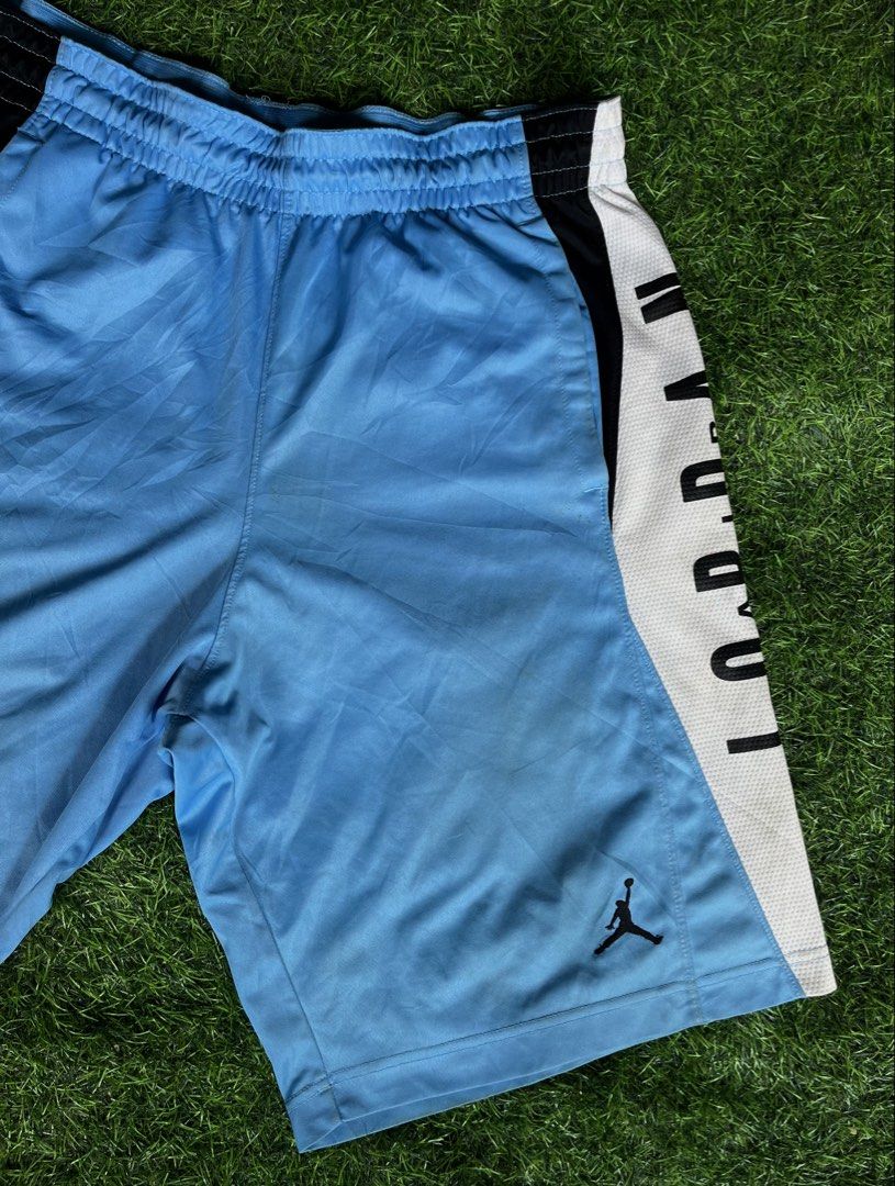 Jordan SCRIPT (Category: Shorts) located in Cebu City. Submitted by pick2zeroo (Listing ID 1465797666, Image 3). Description: JORDAN SCRIPT Waist: 32 to 36 stretchable & garterized Length: 23 Honest issue: minimal scratches Dm📩 .
