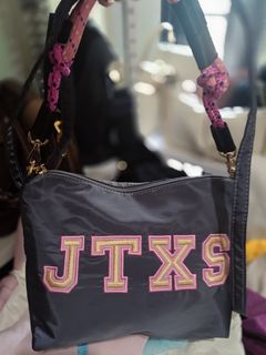 (Category: ) located in . Submitted by bags.and.beyond (Listing ID 1465870278, Image 1). Description: .