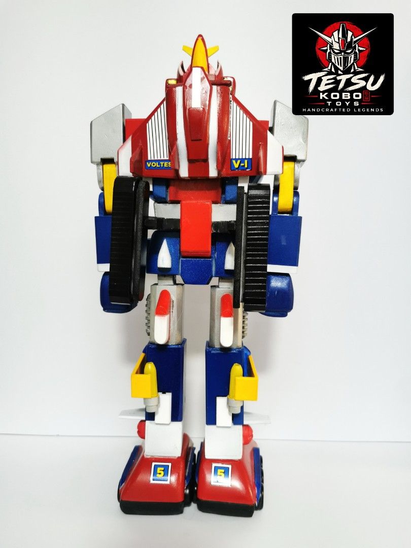 Jumbo 17 inch Voltes V (Category: Figurines & Statues) located in Paranaque City. Submitted by planet4k (Listing ID 1465770962, Image 3). Description: Master crafted pvc 17 inches No articulation Solid finish.
