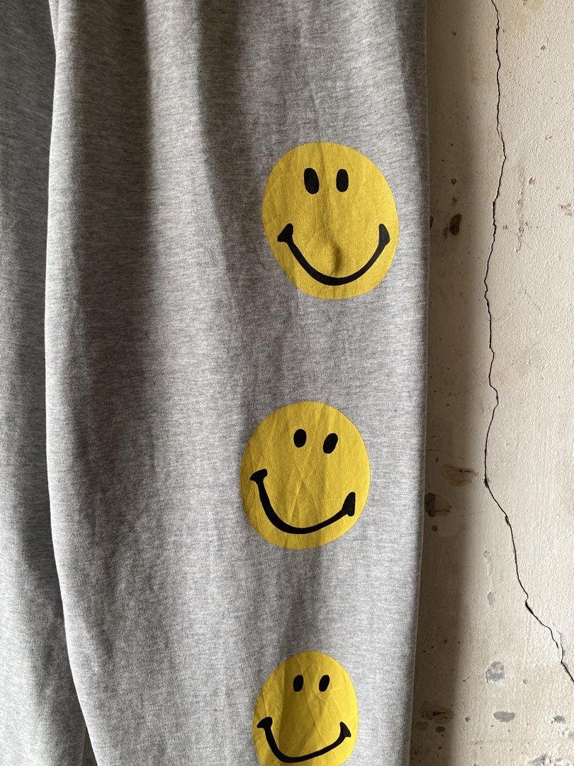 Kapital - Smiley Sweatpants (Category: Joggers) located in Puerto Princesa. Submitted by something___. (Listing ID 1465865207, Image 3). Description: Kapital - Smiley Sweatpants Size 2 Length: 41.5 Waist: 38-32 Excellent Condition .