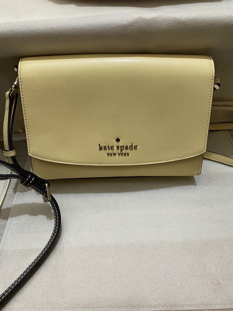 Kate Spade Crossbody Bag (Category: Purses & Pouches) located in Las Pinas. Submitted by sherylandmargaux (Listing ID 1465913180, Image 1). Description: .