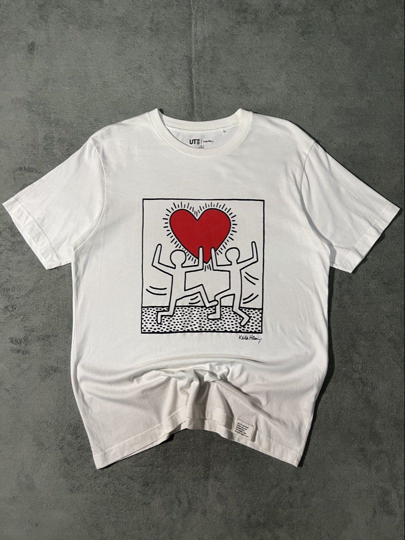 Keith Harington x Uniqlo (Category: Luxury Apparel) located in Marilao. Submitted by thriftyy_69 (Listing ID 1465759854, Image 1). Description: Keith Harrington x Uniqlo •dimes: 20 x 27 •size: M •condition: Good •flaw/s: None .