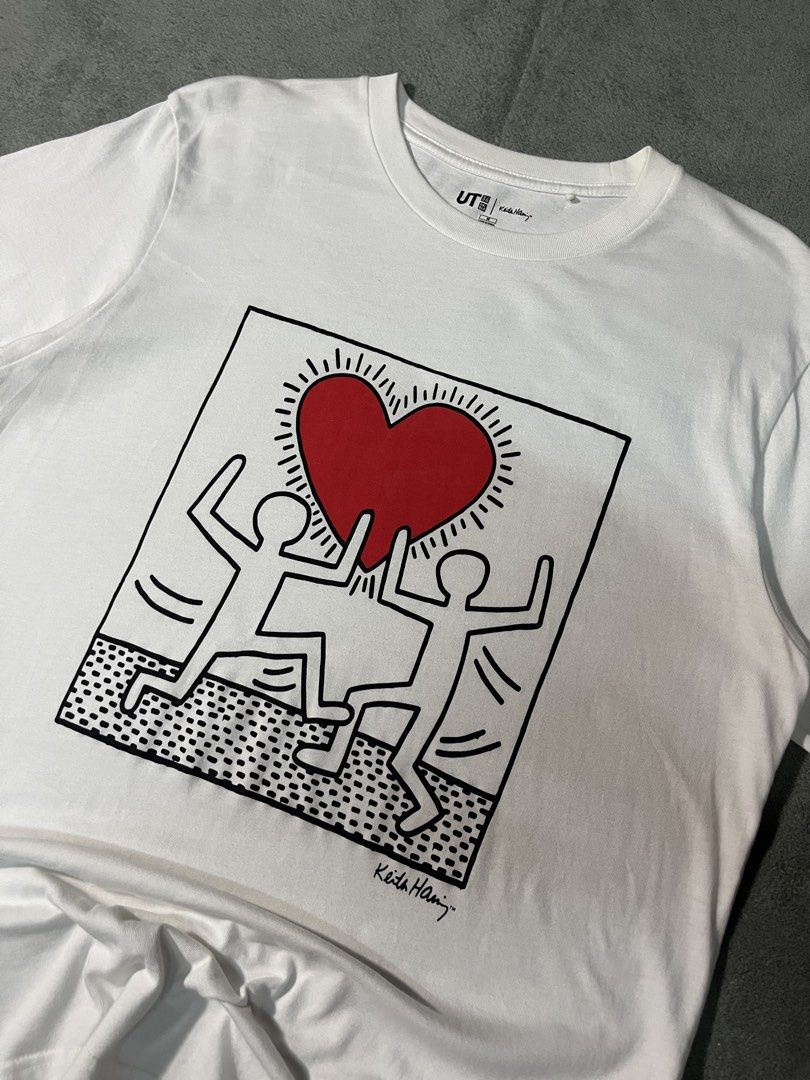 Keith Harington x Uniqlo (Category: Luxury Apparel) located in Marilao. Submitted by thriftyy_69 (Listing ID 1465759854, Image 2). Description: Keith Harrington x Uniqlo •dimes: 20 x 27 •size: M •condition: Good •flaw/s: None .
