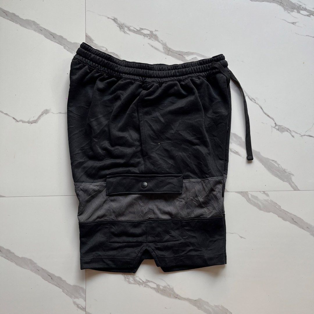 Kevin Durant (Category: Shorts) located in Lucena. Submitted by RAGGGGSSSS (Listing ID 1465893497, Image 3). Description: Nike Kevin Durant Basketball Shorts XL on Tag 30-36 Length is 20 Leg Opening is 13 Verygood Condition Authentic No issue.