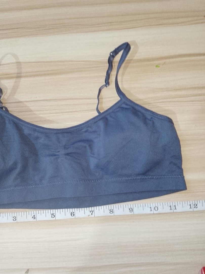 KIDS/TEENS HANES BRA PADDED (Category: Undergarments & Loungewear) located in Manila. Submitted by truecrystal-1407 (Listing ID 1465947771, Image 2). Description: measurement in photo.