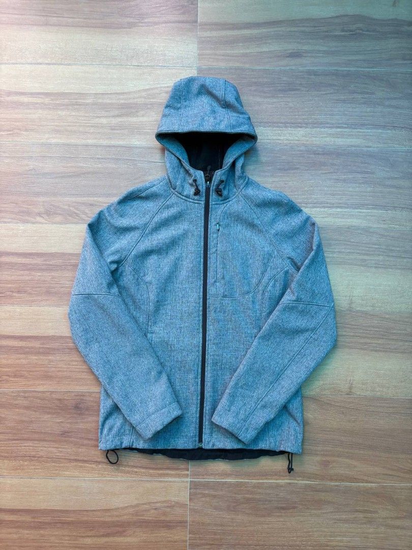 KIRKLAND SIGNATURE LADIES SOFTSHELL JACKET ‎ (Category: Coats, Jackets and Outerwear) located in Tacurong. Submitted by ukayutopia (Listing ID 1465870453, Image 1). Description: Dimes: W20×L24.7 Condition: 9.9/10 (Brand new/Never been used) Size on tag: Medium Issue: None.