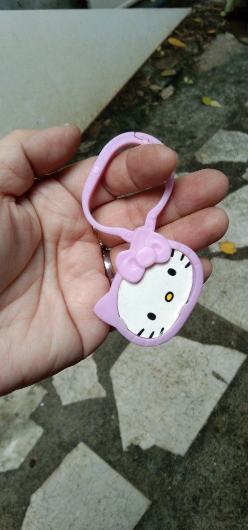 Kitty keychain (Category: Action & Battle Toys) located in Quezon City. Submitted by eidorableshop (Listing ID 1465884633, Image 2). Description: .