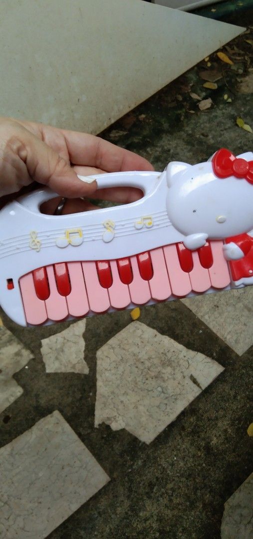 Kitty piano tou (Category: Kids Toys) located in Quezon City. Submitted by eidorableshop (Listing ID 1465899045, Image 3). Description: .