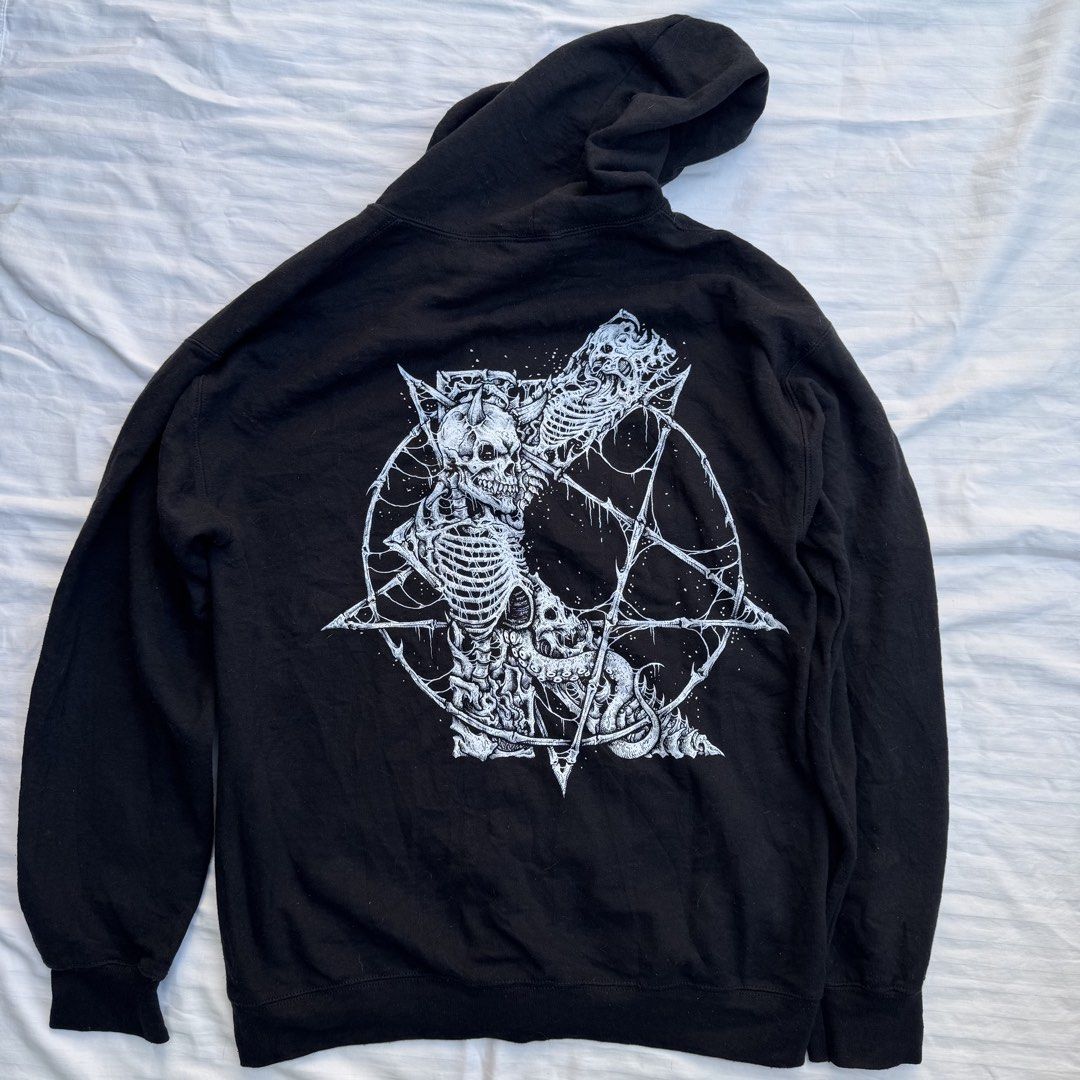 KREATOR (Category: Hoodies) located in Pasig City. Submitted by jaaard (Listing ID 1465876855, Image 2). Description: Kreator size medium 21x28 Vgood condition 1repaired pinhole issue left elbow par Pm me.