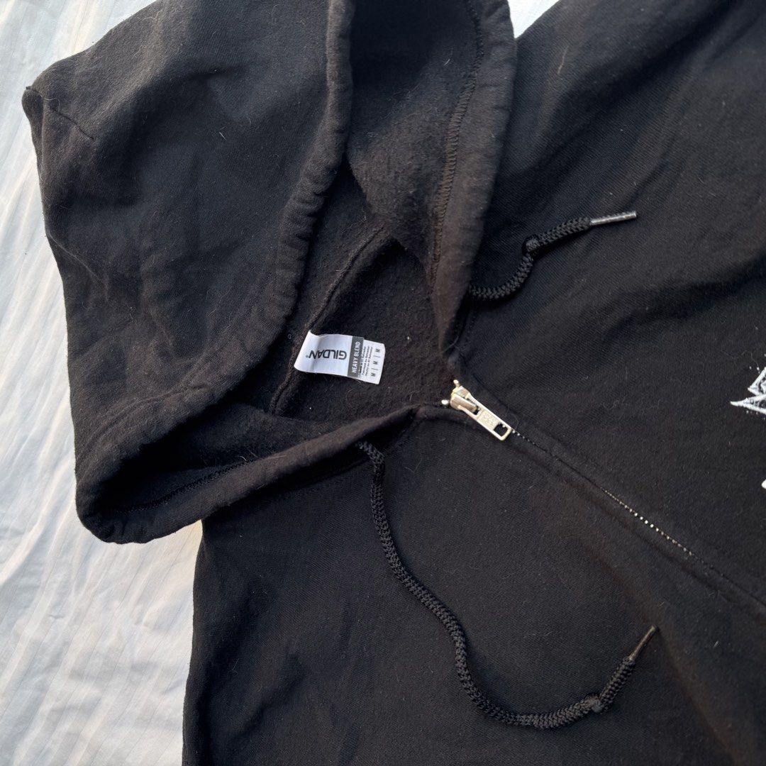KREATOR (Category: Hoodies) located in Pasig City. Submitted by jaaard (Listing ID 1465876855, Image 3). Description: Kreator size medium 21x28 Vgood condition 1repaired pinhole issue left elbow par Pm me.