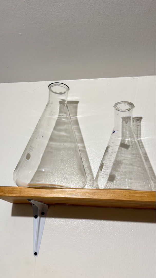 Laboratory Glass Flasks Erlenmeyer Set (Category: Medical Supplies & Tools) located in Manila. Submitted by pinklilo (Listing ID 1465768964, Image 1). Description: selling as set-500.