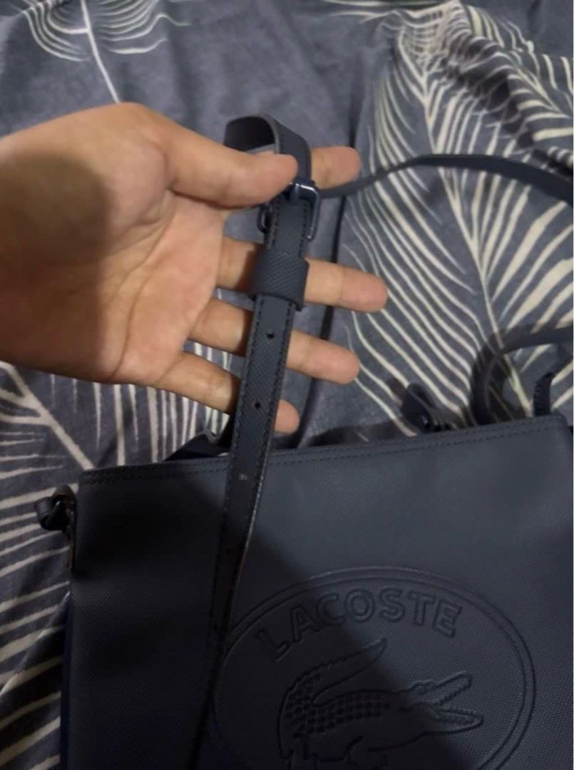 Lacoste Crossbag Og 💯 (Category: Cross-body Bags) located in General Santos City (Dadiangas). Submitted by jancocoby (Listing ID 1465857904, Image 3). Description: Good condition Authentic W/ minimal scratch in sling.