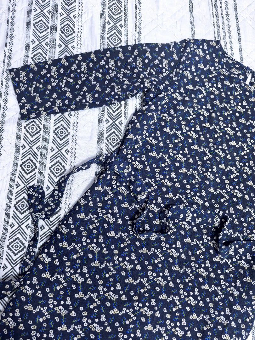 Ladies Dress, Small (Category: Dresses) located in Naga. Submitted by princessta62477 (Listing ID 1465827794, Image 2). Description: .
