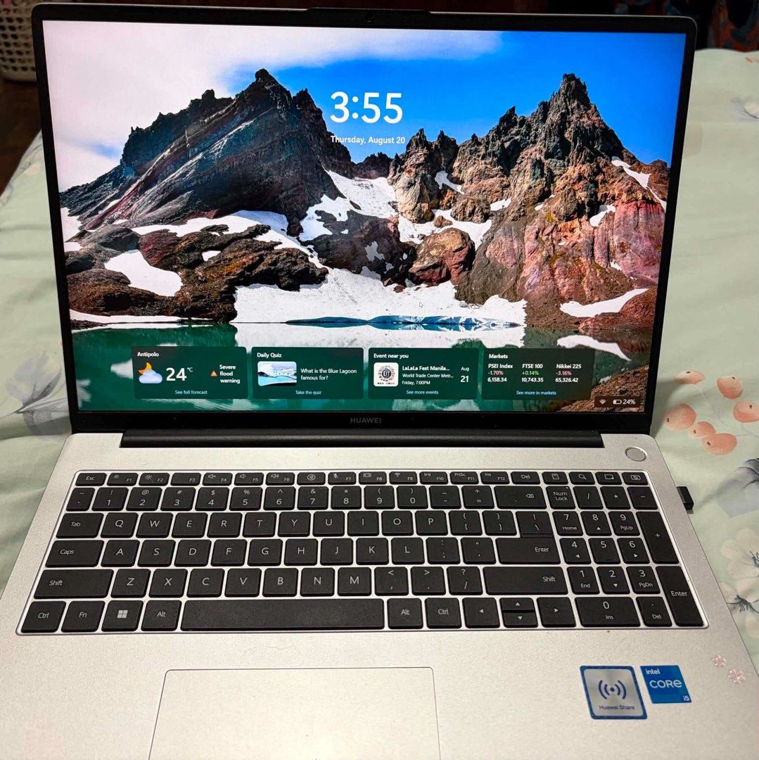 Laptop for sale (Category: Laptops & Notebooks) located in Antipolo. Submitted by caroliiinaa (Listing ID 1465823307, Image 1). Description: Wala pong gumagamit kaya bebenta nalng . Good as new see details on the picture nlng po . Thank you .