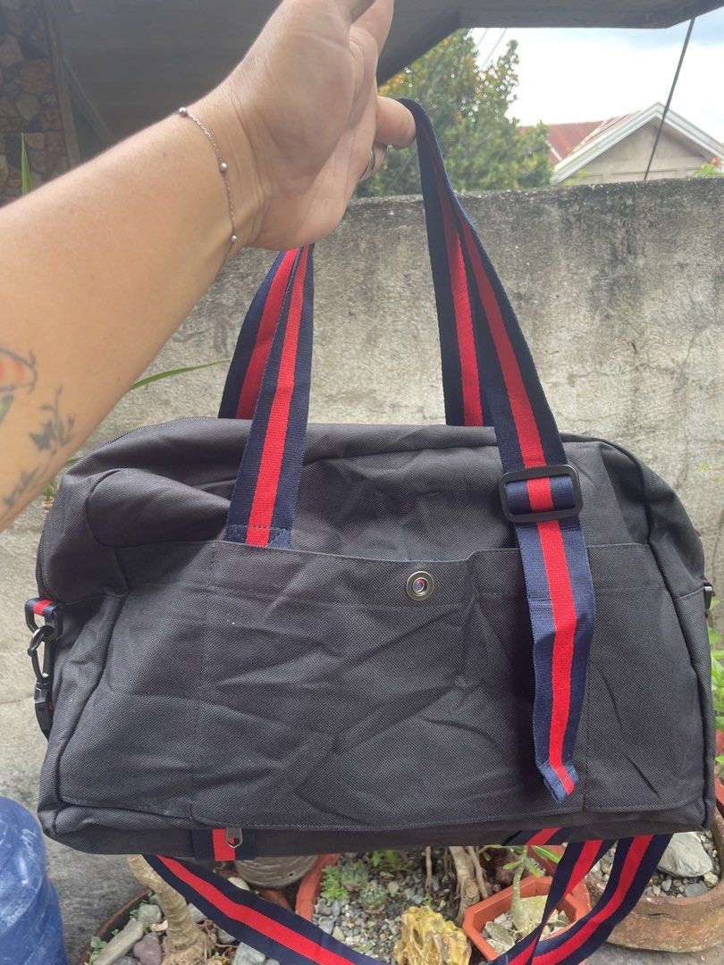 Large duffelbag (Category: Backpacks) located in Cagayan de Oro. Submitted by kawaii_67trifted (Listing ID 1465773874, Image 3). Description: .