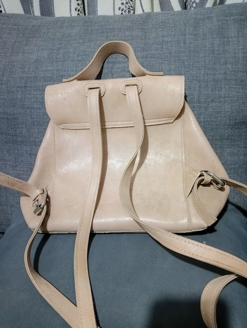Leather Backpack Small (Category: Backpacks) located in Hermosa. Submitted by chic2315 (Listing ID 1465878474, Image 2). Description: Leather Backpack for women. Small size good for gala or daily essentials. Lightweight. Expect some signs of usage since this is preloved..