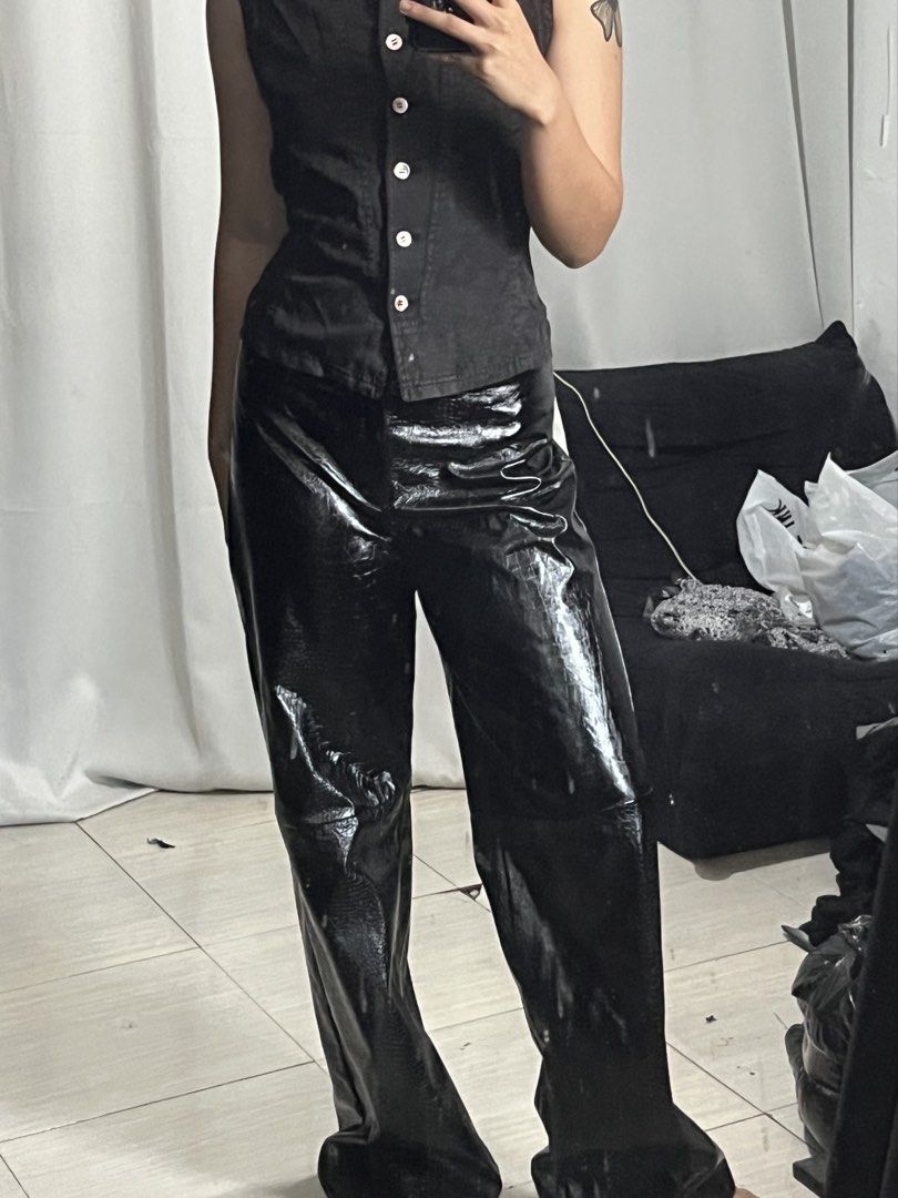 Leather Straight Cut Pants (Category: Other Bottoms) located in Bulacan. Submitted by _lokaa (Listing ID 1465854201, Image 2). Description: no flaws size 28-34 inches .