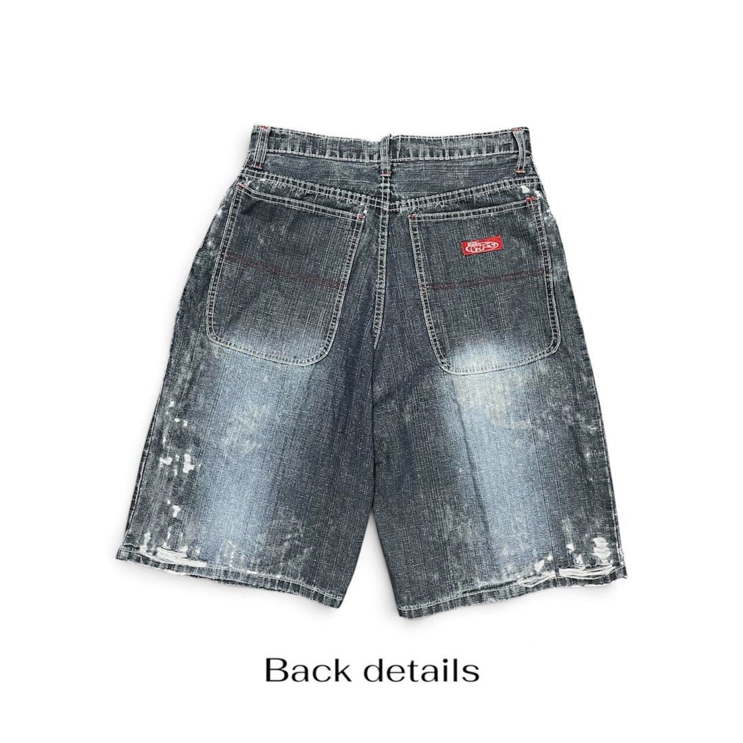 Lee Pipes Distressed Jorts (Category: Shorts) located in Manila. Submitted by bloodripsx (Listing ID 1465928949, Image 2). Description: .