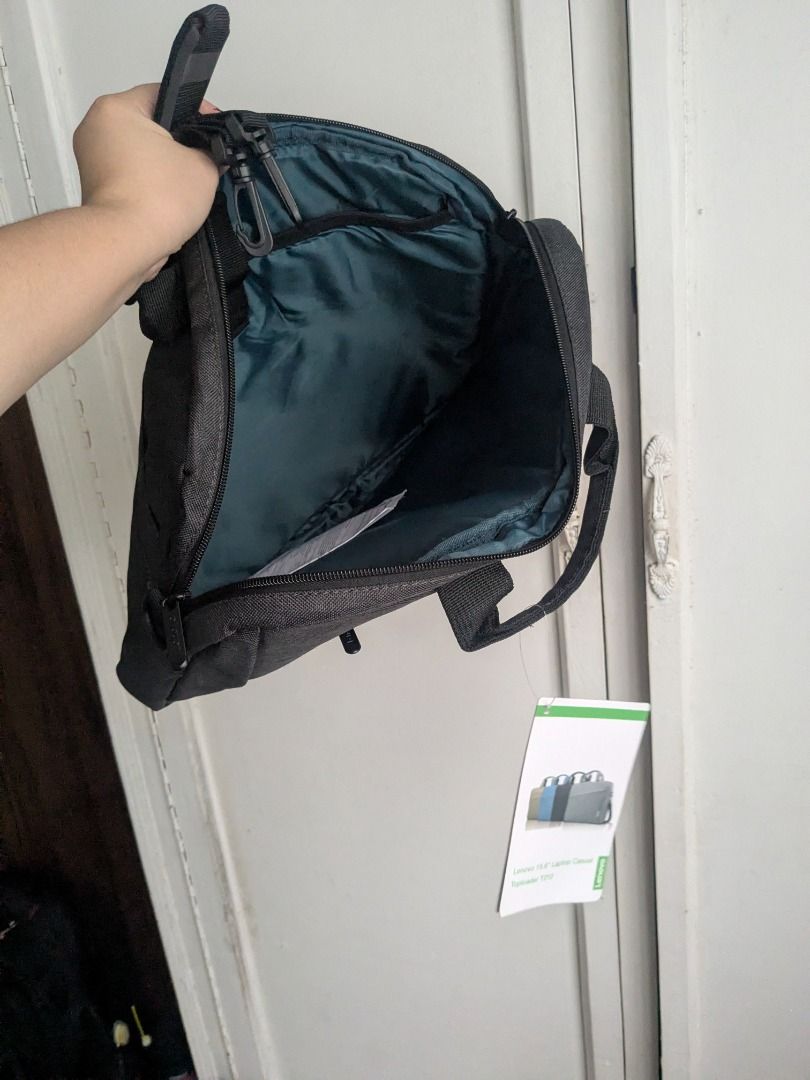 Lenovo Top Loader T210 Laptop Bag (Category: Laptop Bags & Sleeves) located in Quezon City. Submitted by nnncorner (Listing ID 1465774170, Image 2). Description: Original Lenovo Top Loader T210 Laptop Bag Brand new with tag Never been used Fits laptop til 15.6 inches No any issues 1256 original price po nyan Selling for 700.