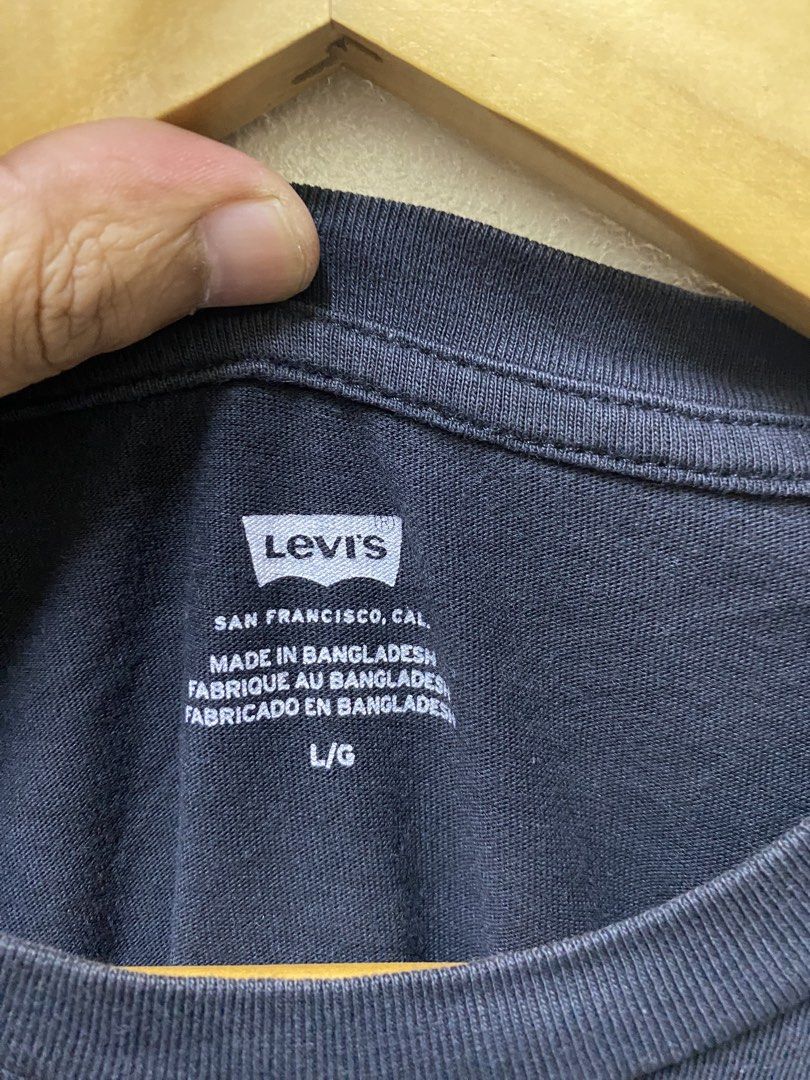 LEVIS (Category: Activewear) located in Kota Bharu. Submitted by arifiiskandar (Listing ID 1465828958, Image 3). Description: .