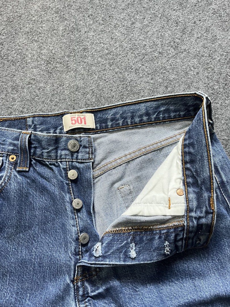 Levi’s 501 botton fly denim short (Category: Tshirts & Polo Shirts ) located in Lapu Lapu. Submitted by jhonrener41426 (Listing ID 1464771951, Image 3). Description: Size 30 Length-21.5 Leg opening-9 Excellent condition Color rate 9.5/10 Authentic .