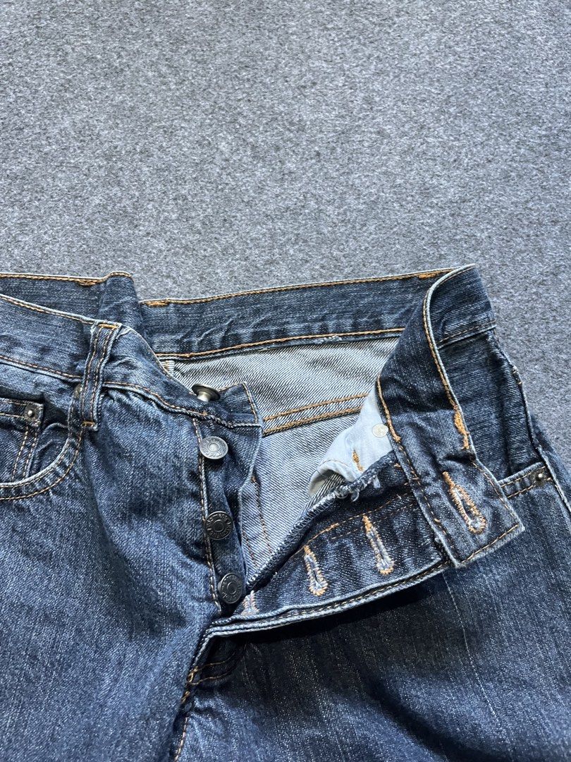 Levi’s 501 extended patch botton fly (Category: Jeans) located in Lapu Lapu. Submitted by jhonrener41426 (Listing ID 1464798378, Image 3). Description: Size 30 Thigh-11 Length-39 Leg opening-7.5 Excellent condition Color rate 9.5/10 Authentic Issue none .