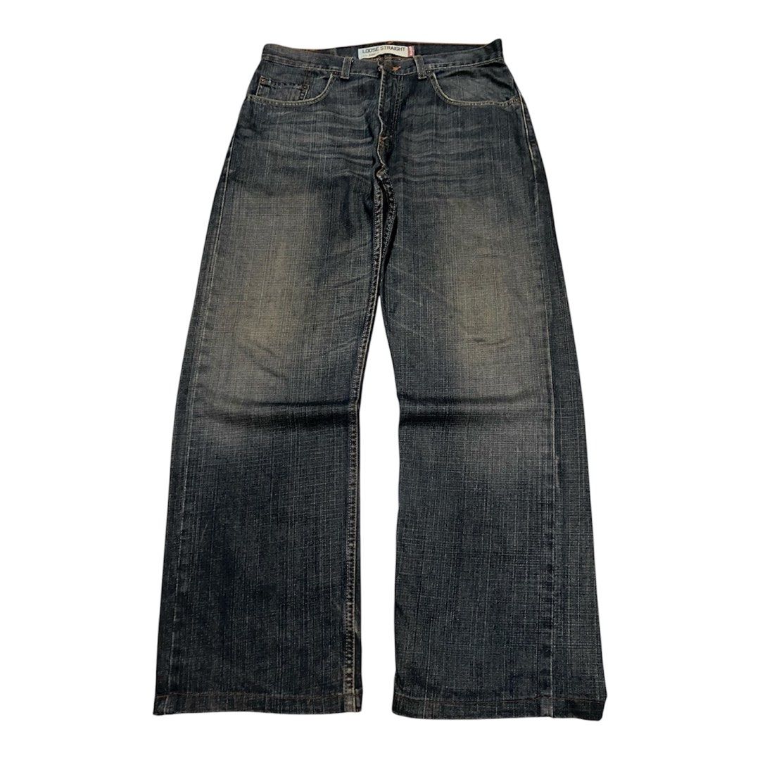 Levis 569 Loose Fit (Boot Cut/Straight) (Category: Jeans) located in General Santos City (Dadiangas). Submitted by archive.grail (Listing ID 1465761603, Image 1). Description: ⭐️Levis 569 Loose Fit Denim Jeans size/waist: 32-34 thigh: 14 length: 41 hem: 9.5.