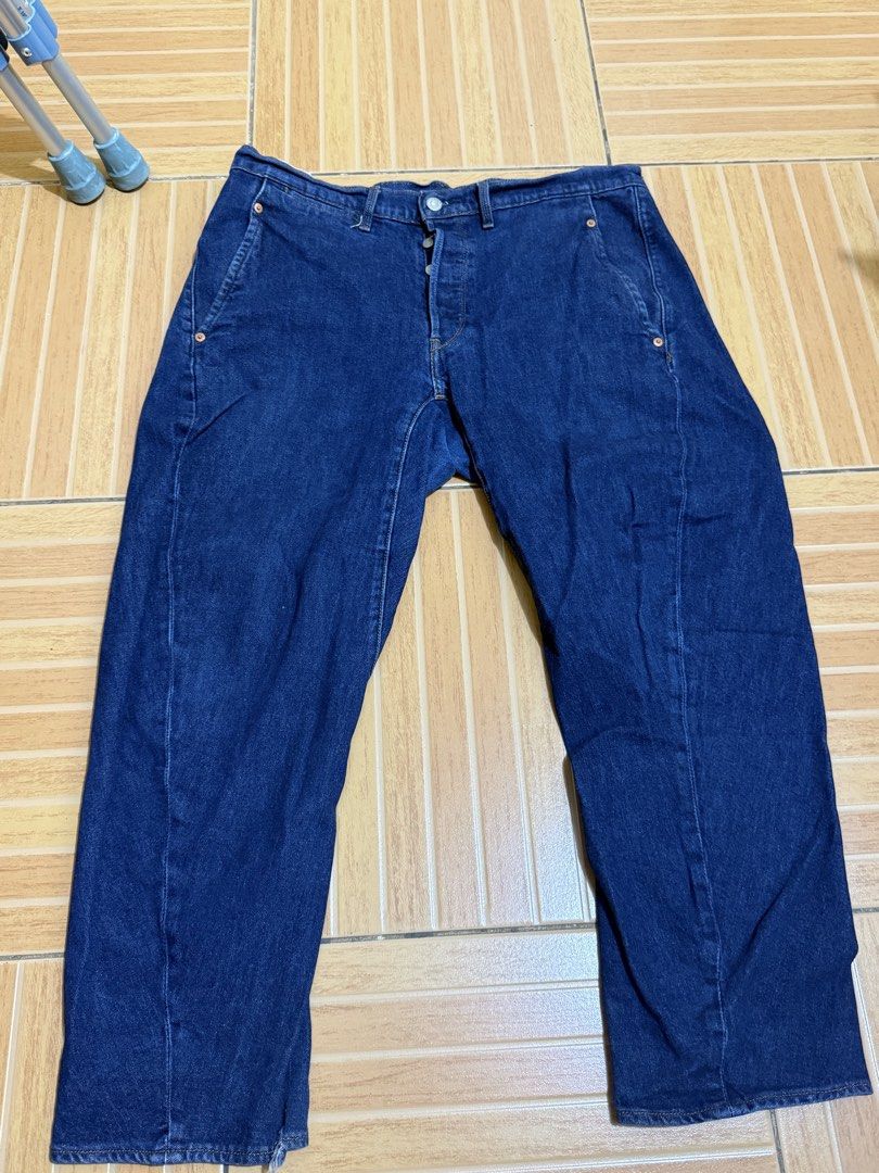 Levi's Engineered Jeans LEJ 570 W34 L30 (Category: Jeans) located in Mandaluyong City. Submitted by kickin_it_thrift (Listing ID 1465933523, Image 1). Description: - Brand/Model: Levi's Engineered Jeans (LEJ 570) - Size: W34 L30 - Color: Clean dark indigo wash with contrast stitching - Design: Unique curved seam construction for ergonomic fit - Details: Signature red back patch, branded interior waistband tags, and engineered tape inside - Condit