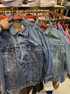 (Category: ) located in . Submitted by collectors_thrift_shop (Listing ID 1465877827, Image 1). Description: .