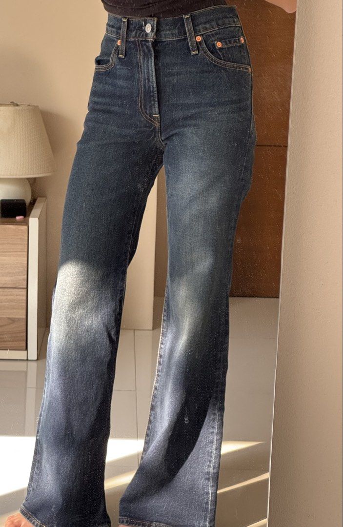 Levis Ribcage Flare Jeans (Category: Jeans) located in Quezon City. Submitted by mm0ng (Listing ID 1465831568, Image 2). Description: - WAIST 24 - BNEW never washed just cut off the tags - Bought for 4,199 - RFS: impulse buy:( i also don’t wear flare often.