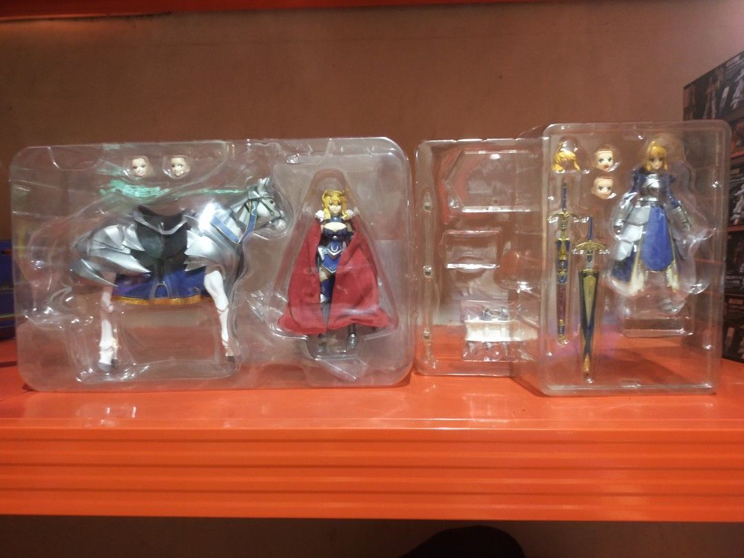 LF -figma 568-DX & figma 227 Bundle Set (Category: Figurines & Statues) located in Valenzuela. Submitted by staticpencil49 (Listing ID 1465844394, Image 1). Description: • figma 568-DX Lancer / Altria Pendragon (DX Edition): Comes with her armored steed (Dun Stallion), base + NP release versions of Rhongomyniad, and all mount support adapters. • figma 227 Saber 2.0 (Classic Armor): Comes with sharp metallic-painted Excalibur and Caliburn scabbard