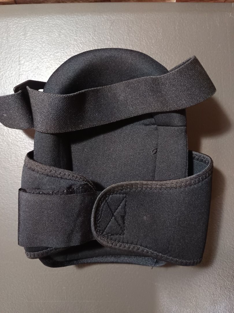 Liduen Pro Heavy-Duty Construction/Work Knee Pad (Category: Construction Tools & Equipment) located in Baguio. Submitted by cracklin.aniue26 (Listing ID 1465915308, Image 2). Description: •Like Brandnew condition. No sign of usage.(Signs of scuff only) •Single piece only (1 PC) no pair •Ideal for replacement since it's only 1 •Hindi faded ang color, sa camera lang po. Location: Baguio City MOD: J&T SF shouldered by the buyer MOP: Gcash PM for mor