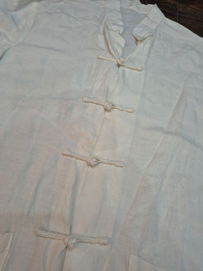 Linen Chinese Style Polo (Category: Tshirts & Polo Shirts ) located in Santa Cruz. Submitted by deenem (Listing ID 1465792614, Image 3). Description: Bust:20(40) inch Lenght:29 inch.