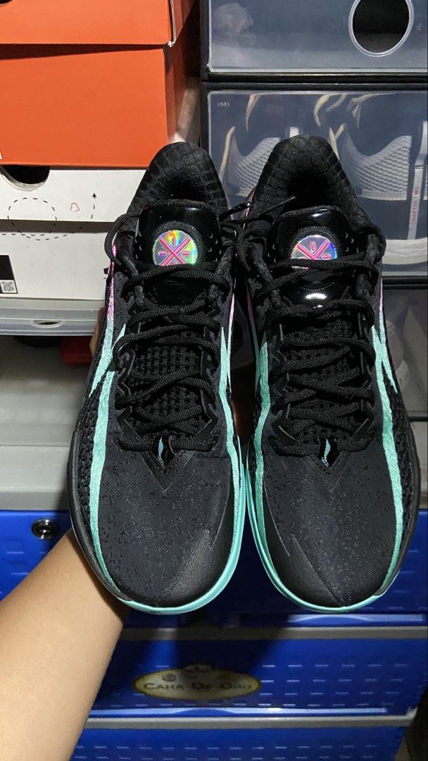 Li-Ning Wade Flash 2 (Category: Sneakers) located in Bacolod City. Submitted by shoti25 (Listing ID 1465849643, Image 2). Description: Used once With box Size 9 Iloilo location Can ship through j&t.