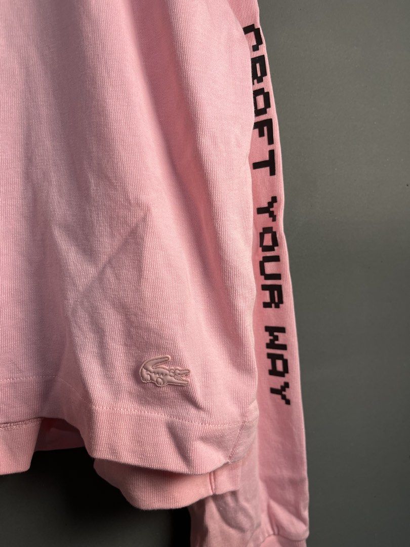 Locoste live x minecraft (Category: Announcements) located in Palo. Submitted by marllennon (Listing ID 1465875627, Image 3). Description: Lacoste live x minecraft women's Long sleeve polo Authentic Excellent condition no issue crispy pa color rate :10/10 W - 26 L - 24 Open meet up Location: Palo leyte JNT EXPRESS🚚.