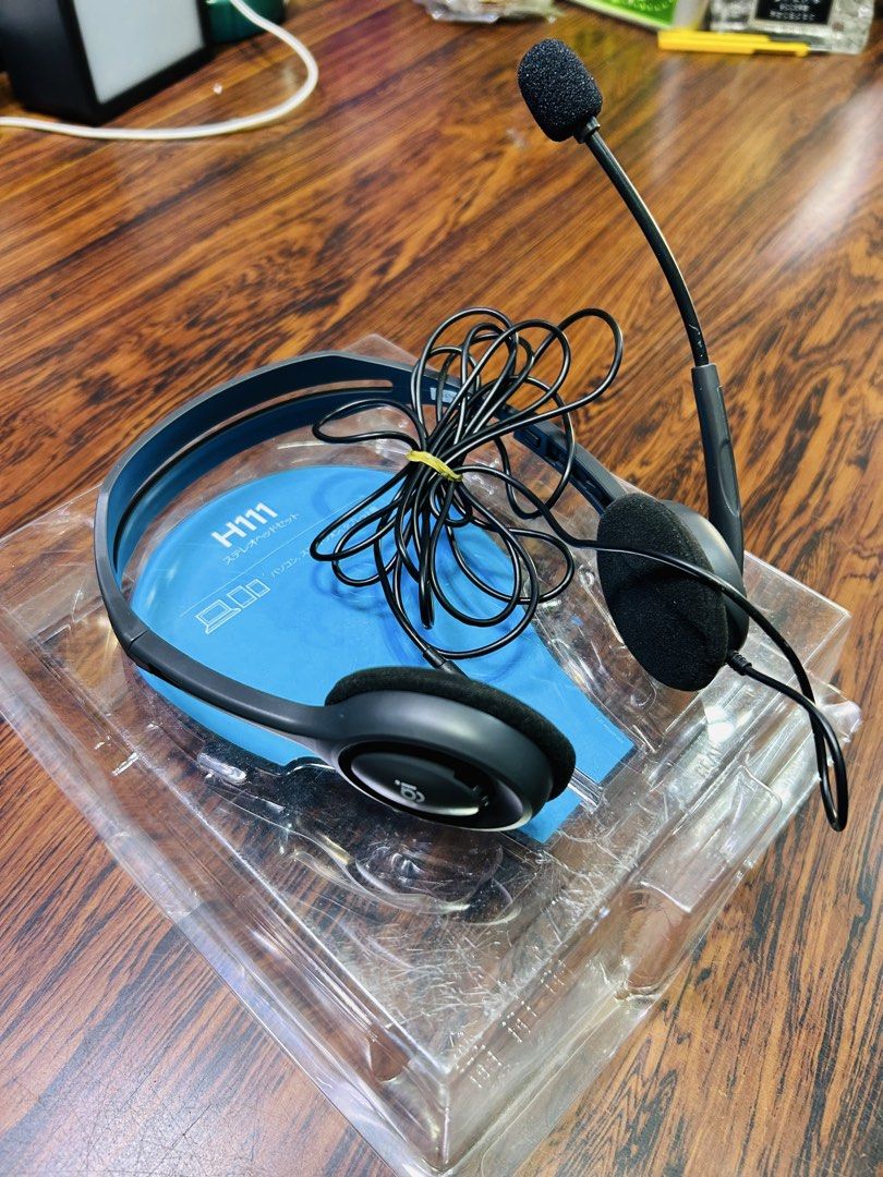 Logitech H111 Stereo Headset with Microphone (Category: Headphones & Headsets) located in Manila. Submitted by starbalesukandjapansurplus (Listing ID 1465953603, Image 1). Description: - Brand: Logitech H111 Stereo Headset - Color: Black - Connectivity: Standard 3.5mm audio jack - Audio: Clear sound ideal for calls, online classes, and meetings - Comfort: Adjustable headband and flexible boom microphone - Condition: Neatly cable-tied, includes or